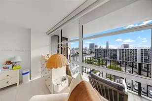 600 Parkview Dr, Hallandale Beach, FL 33009 - Photo 27