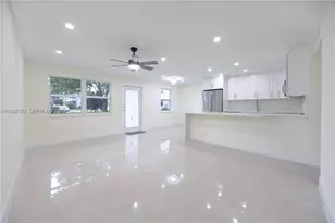 211 E Durham E, Deerfield Beach, FL 33442 - Photo 5