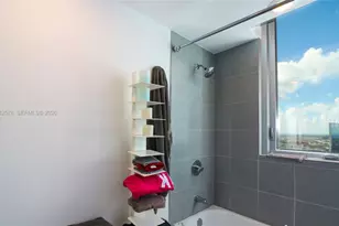 92 SW 3rd St, Miami, FL 33130 - Photo 15