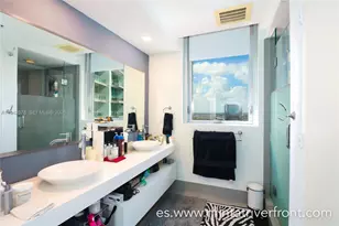 92 SW 3rd St, Miami, FL 33130 - Photo 11