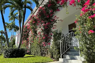 1011 9th St, Miami Beach, FL 33139 - Photo 1