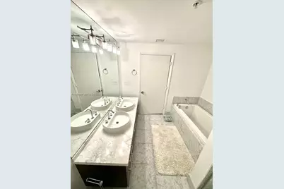 253 NE 2nd St #3308, Miami, FL 33132 - Photo 11