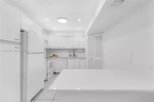 9273 Collins Ave, Surfside, FL 33154 - Photo 15