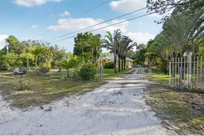 12878 N 77th Pl N, West Palm Beach, FL 33412 - Photo 3