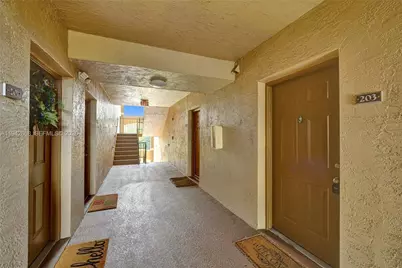 11600 SW 2nd St #18203, Pembroke Pines, FL 33025 - Photo 37