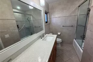 1721 NE 48th Ct, Fort Lauderdale, FL 33334 - Photo 5