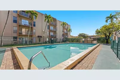 4841 NW 7th St #303-4, Miami, FL 33126 - Photo 3