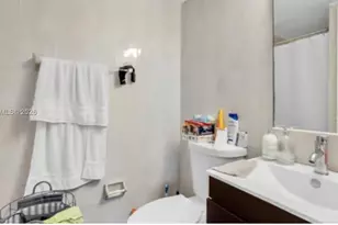 4841 NW 7th St, Miami, FL 33126 - Photo 25