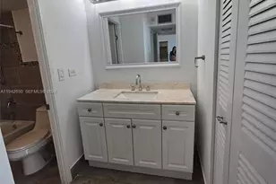7135 Collins Ave, Miami Beach, FL 33141 - Photo 13