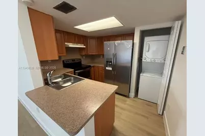 10231 Fontainebleau Blvd #201, Miami, FL 33172 - Photo 5
