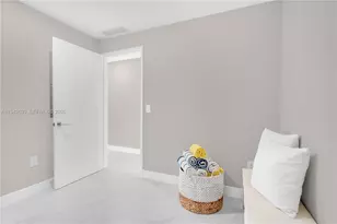 700 NE 24th St, Miami, FL 33137 - Photo 17