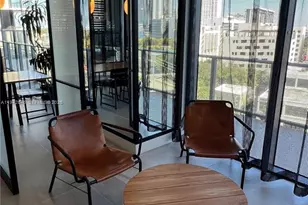 121 NE 34th St, Miami, FL 33137 - Photo 23