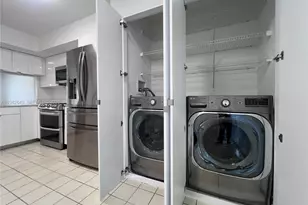 7852 NW 7th Ct, Plantation, FL 33324 - Photo 5