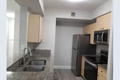 2470 Centergate Dr #102, Miramar, FL 33025 - Photo 3