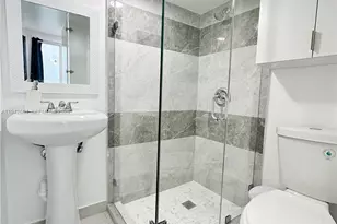 2400 NW 9th St, Miami, FL 33125 - Photo 5
