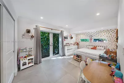 670 NE 58th St, Miami, FL 33137 - Photo 17