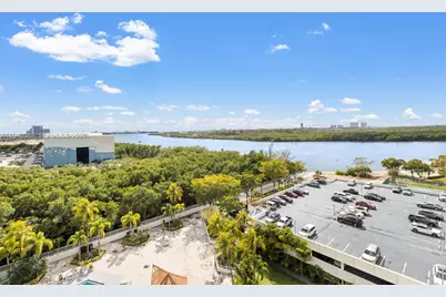 100 Bayview Dr #1024, Sunny Isles Beach, FL 33160 - Photo 17