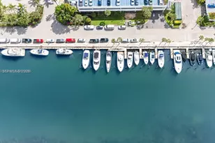 100 Bayview Dr, Sunny Isles Beach, FL 33160 - Photo 21