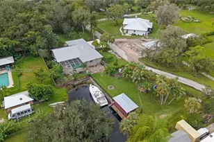 1981 Carbonata Dr, Other City - In The State Of Florida, FL 33920 - Photo 49