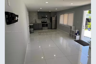 5181 NE 16th Ave #B, Pompano Beach, FL 33064 - Photo 5