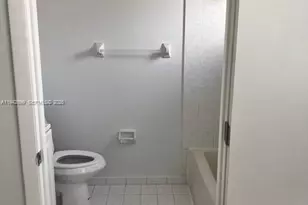 2310 W 74th St, Hialeah, FL 33016 - Photo 21