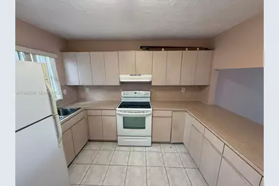 305 W 68th St #519, Hialeah, FL 33014 - Photo 11