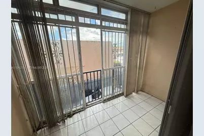 305 W 68th St #519, Hialeah, FL 33014 - Photo 9