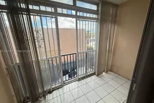 305 W 68th St, Hialeah, FL 33014 - Photo 9