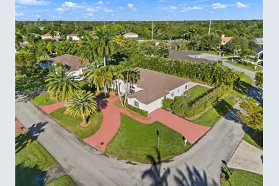 8945 SW 162nd Ter, Palmetto Bay, FL 33157 - Photo 3