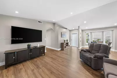 22239 SW 98th Pl, Cutler Bay, FL 33190 - Photo 3