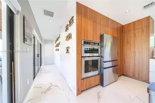 766 NE 96th St, Miami Shores, FL 33138 - Photo 15