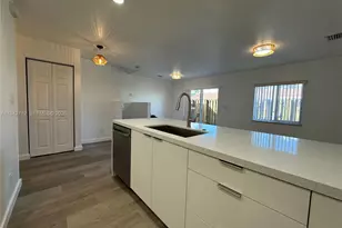 322 NE 3rd St, Hallandale Beach, FL 33009 - Photo 13