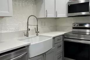 38 Northampton B, West Palm Beach, FL 33417 - Photo 7