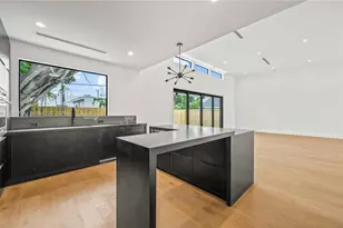 326 NW 40th St, Miami, FL 33127 - Photo 15