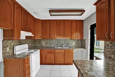 28640 SW 146th Ave, Homestead, FL 33033 - Photo 17