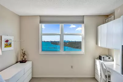300 Bayview Dr #1110, Sunny Isles Beach, FL 33160 - Photo 9