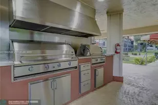 8900 Washington Blvd, Pembroke Pines, FL 33025 - Photo 25