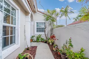 18916 NW 10th St, Pembroke Pines, FL 33029 - Photo 3