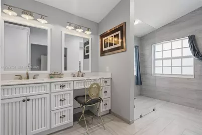 18916 NW 10th St, Pembroke Pines, FL 33029 - Photo 9