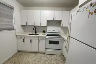142 SW 18th Ave, Miami, FL 33135 - Photo 5