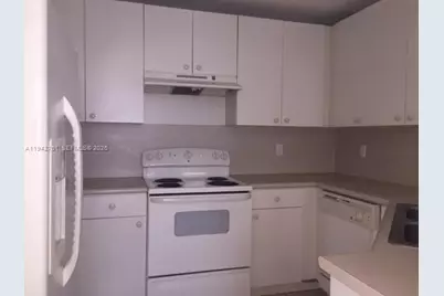 10852 SW 240th St, Homestead, FL 33032 - Photo 5