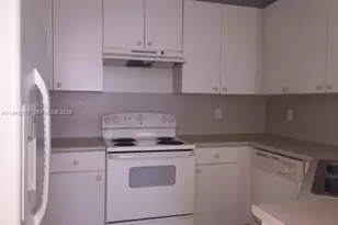 10852 SW 240th St, Homestead, FL 33032 - Photo 5