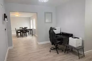 6305 Hayes St, Hollywood, FL 33024 - Photo 5