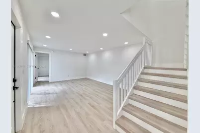 8453 N Coral Cir, North Lauderdale, FL 33068 - Photo 17