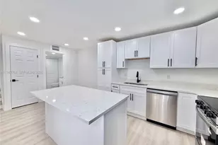 8453 N Coral Cir, North Lauderdale, FL 33068 - Photo 9