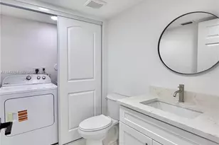 8453 N Coral Cir, North Lauderdale, FL 33068 - Photo 15