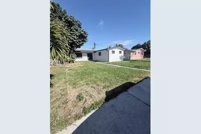 275 NE 173, North Miami Beach, FL 33162 - Photo 19