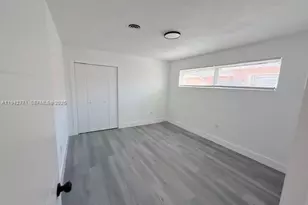 275 NE 173, North Miami Beach, FL 33162 - Photo 9