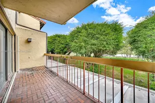 9907 NW 9th St Cir, Miami, FL 33172 - Photo 59