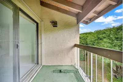 9907 NW 9th St Cir #15-20, Miami, FL 33172 - Photo 51